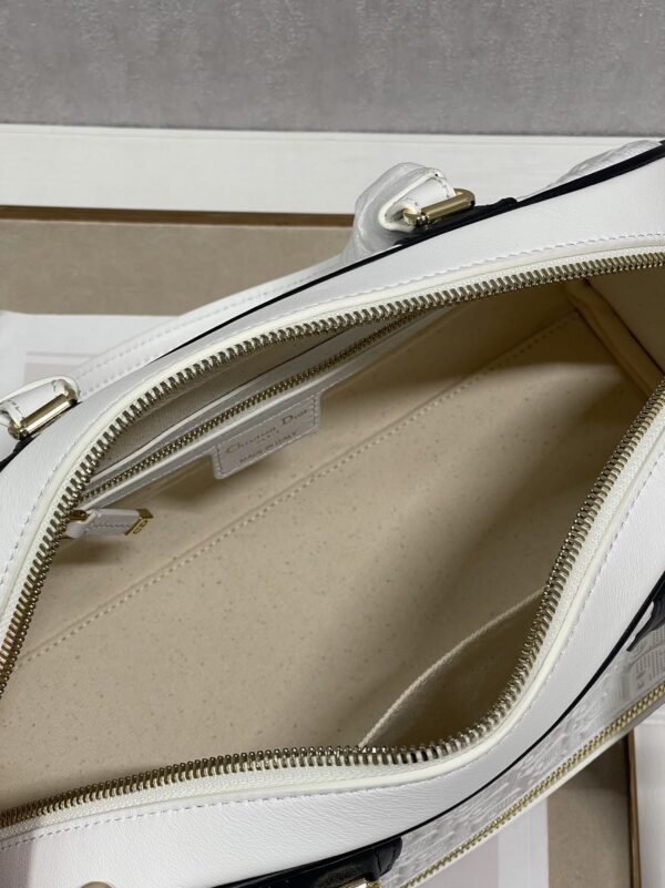 Dior Christian Paris Medium Zipper Handbag - White - Image 3