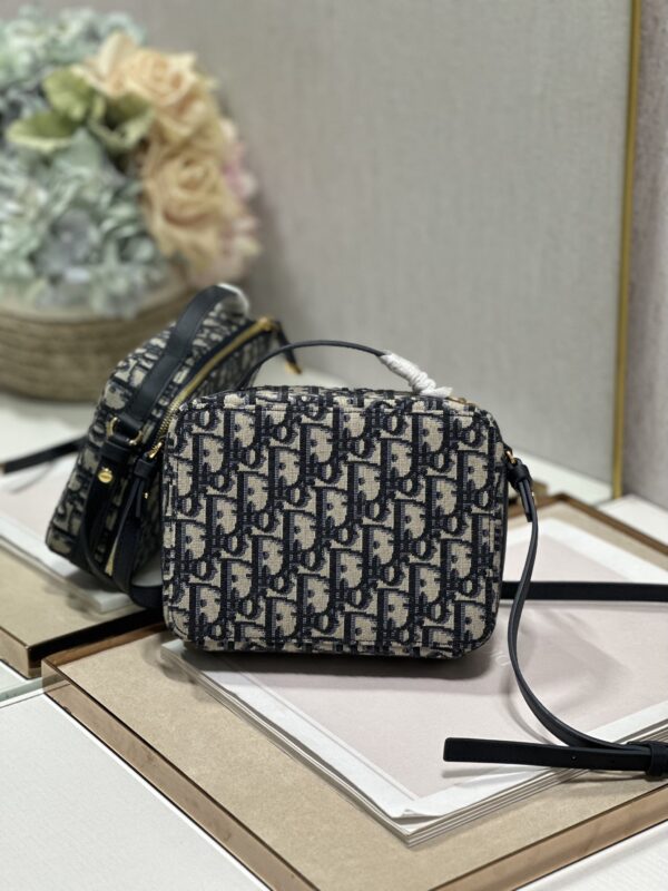 Dior Caro Box Chain Handbag - Image 5