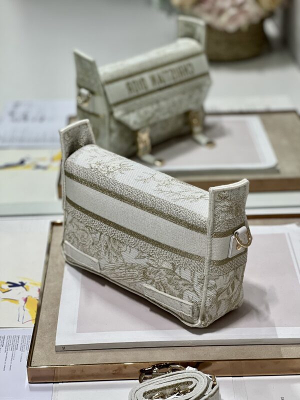 Dior Christian Paris Messenger Bag - Golden Magpie - Image 4