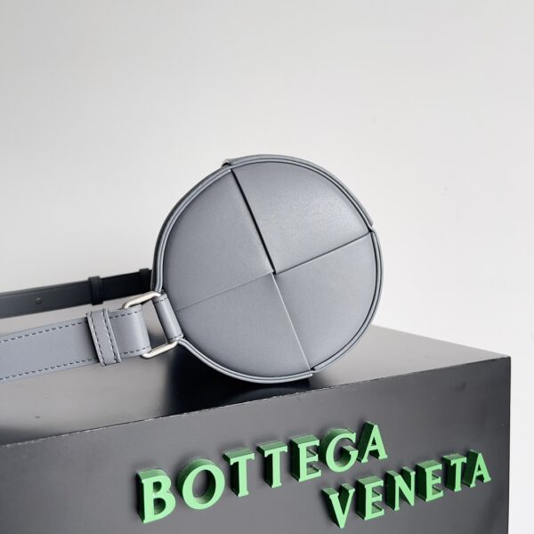 Bottega Veneta Arco Barrel Bag - Gray - Image 4