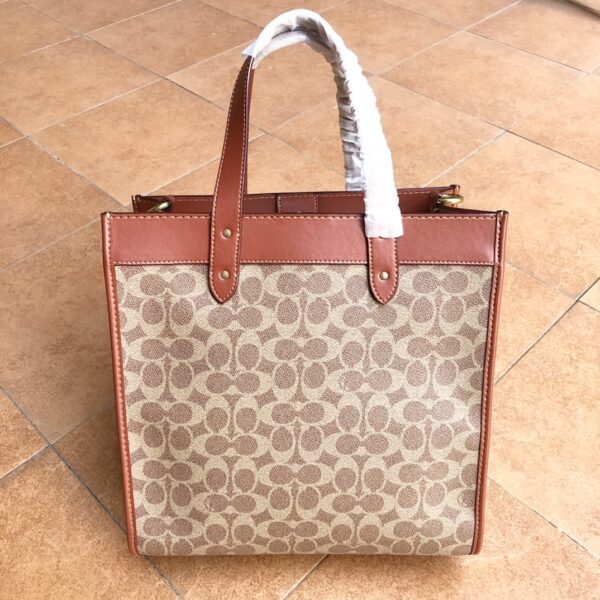 Coach Large Capacity Fied Tote Handbag - Image 5