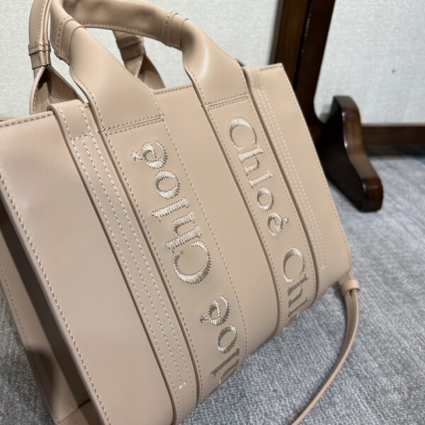Chloe 22S Woody Small Tote Bag - Cream - Image 3